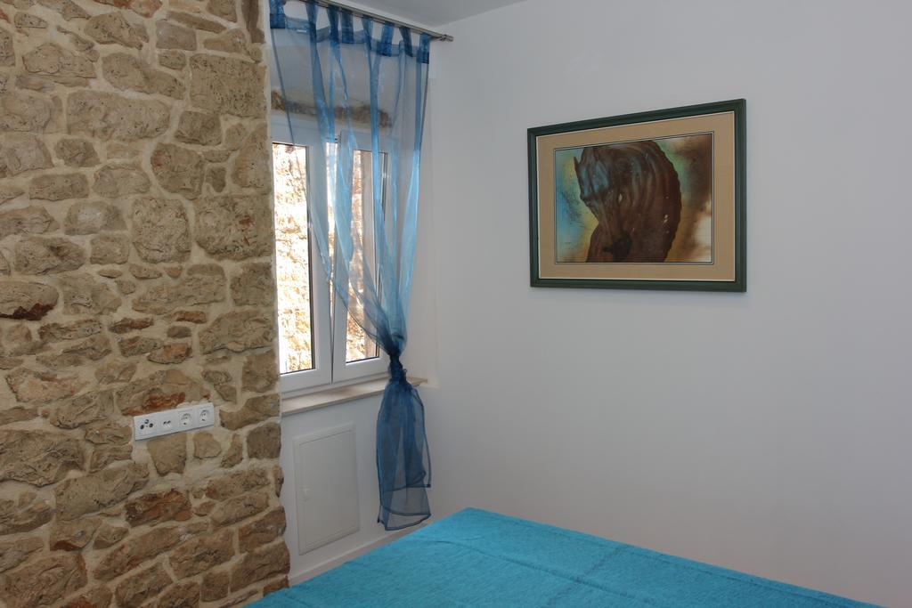 Apartment House Vitaic Supetar Room photo