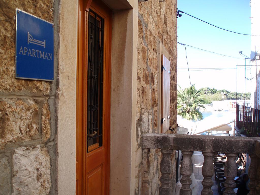 Apartment House Vitaic Supetar Exterior photo