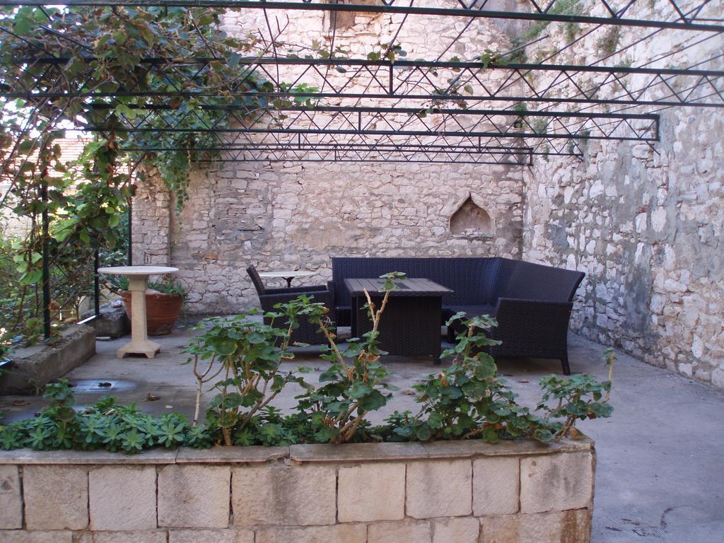 Apartment House Vitaic Supetar Exterior photo